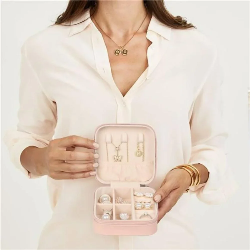 Small Travel Jewelry Box Portable PU Leather Organizer for Rings Earrings Neckla